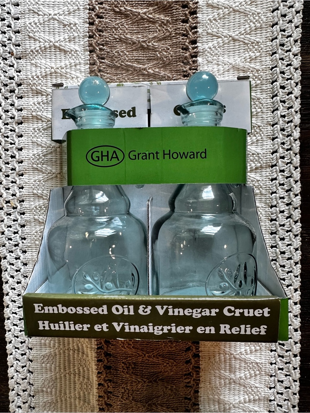 NWT Grant Howard Embossed Oil & Vinegar Cruet Set in Aqua